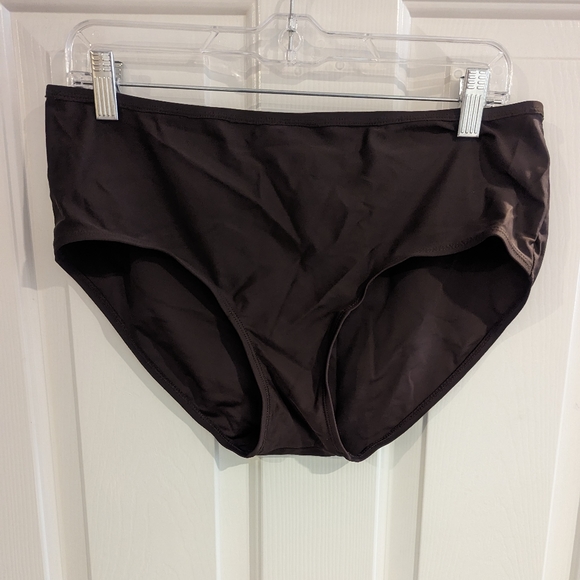 Pineapple Bay Women's Two-Piece Bathing Suit (16) - Picture 2 of 7